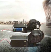 Special motor for tarpaulin of dump truck